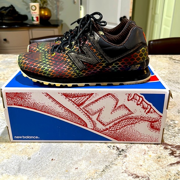 New Balance Lifestyle - Picture 1 of 5